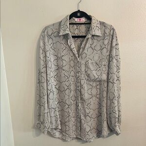 Buddy Love Gray White Snake Print Button Up Collared  Blouse Medium Large